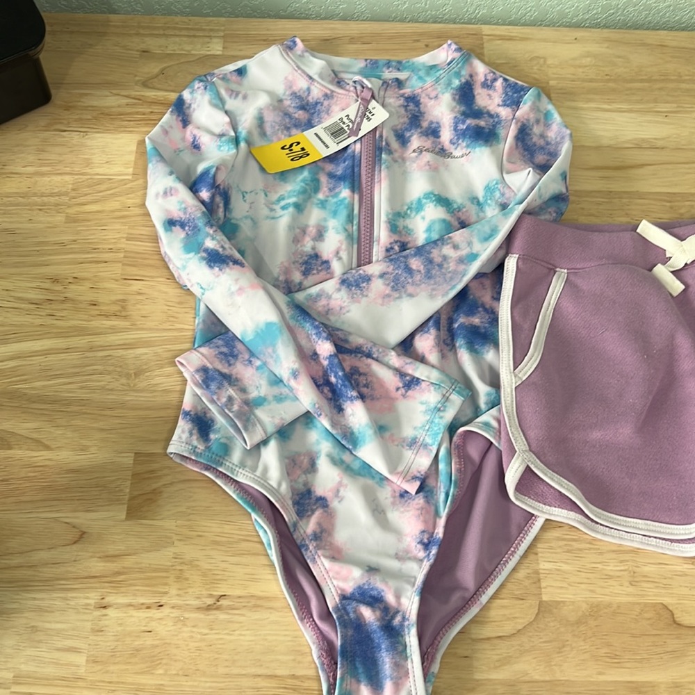 Girls Eddie Bauer Long sleeve swimsuit set w/shorts 7/8 - Picture 2 of 4